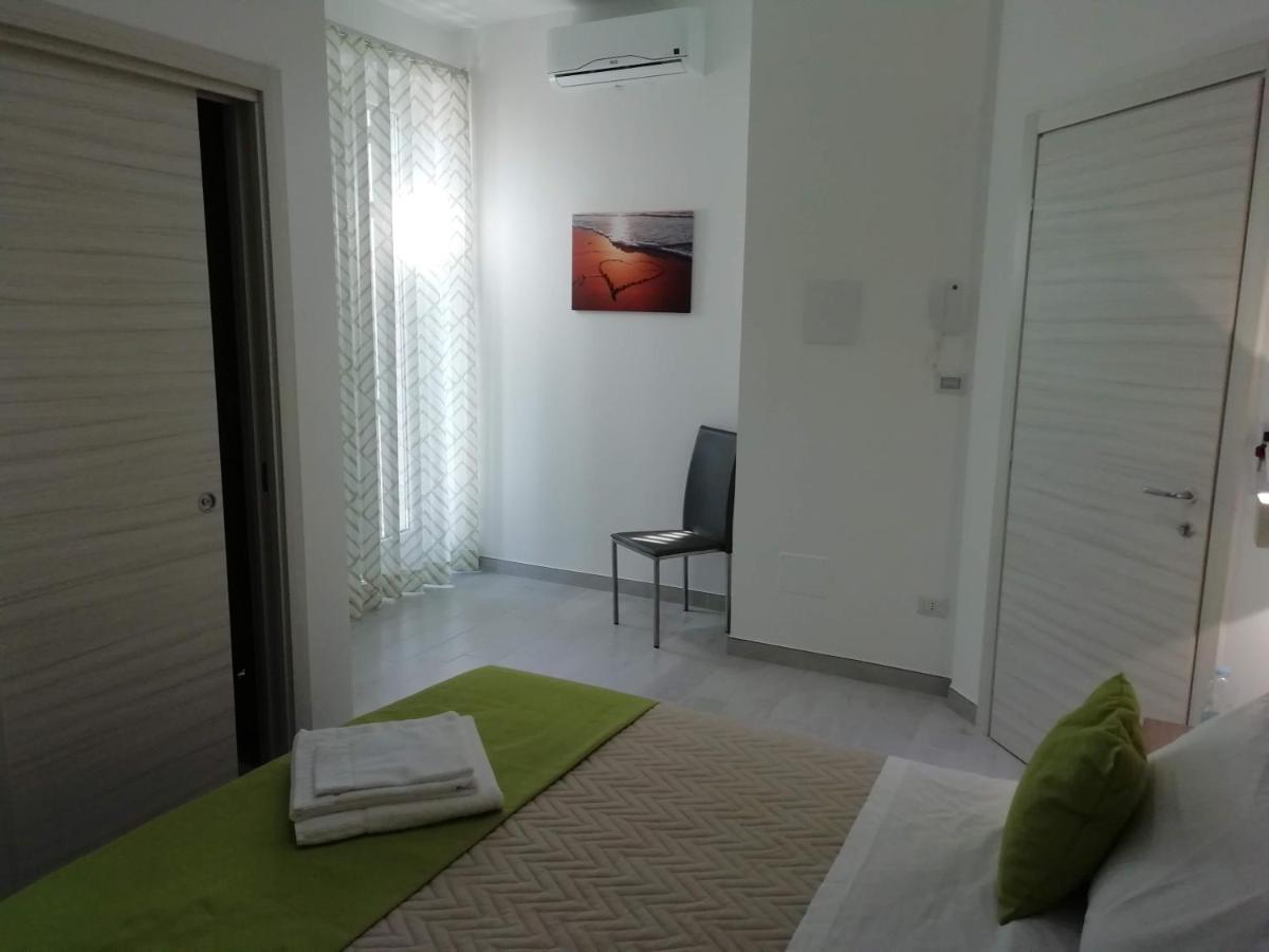 Flamingo Rooms Маргерита-ді-Савоя Екстер'єр фото
