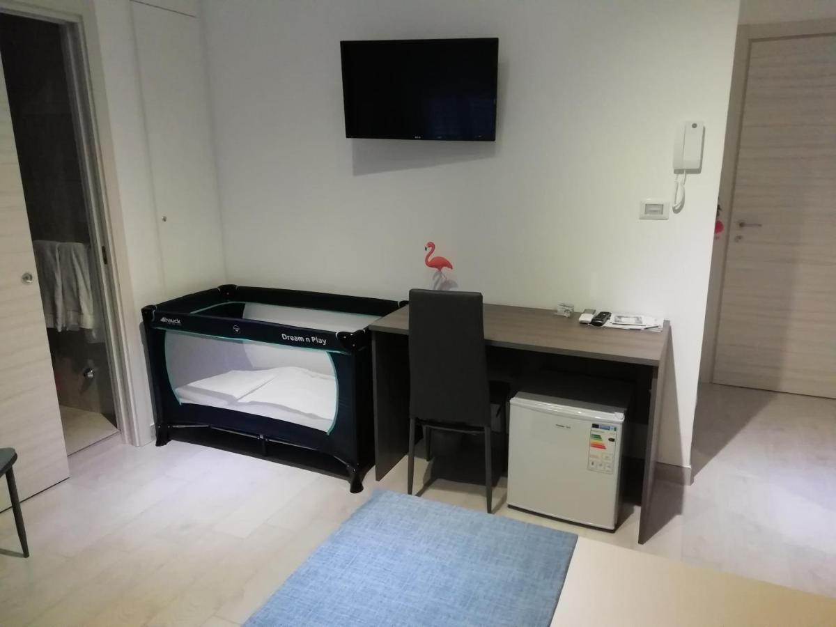 Flamingo Rooms Маргерита-ді-Савоя Екстер'єр фото